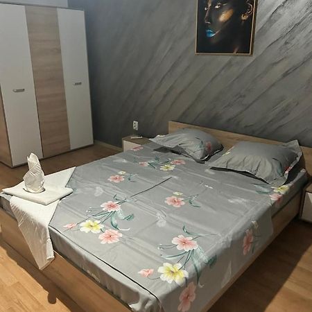 Apartament Regim Hotelier 1 Camera Galaţi Exteriér fotografie
